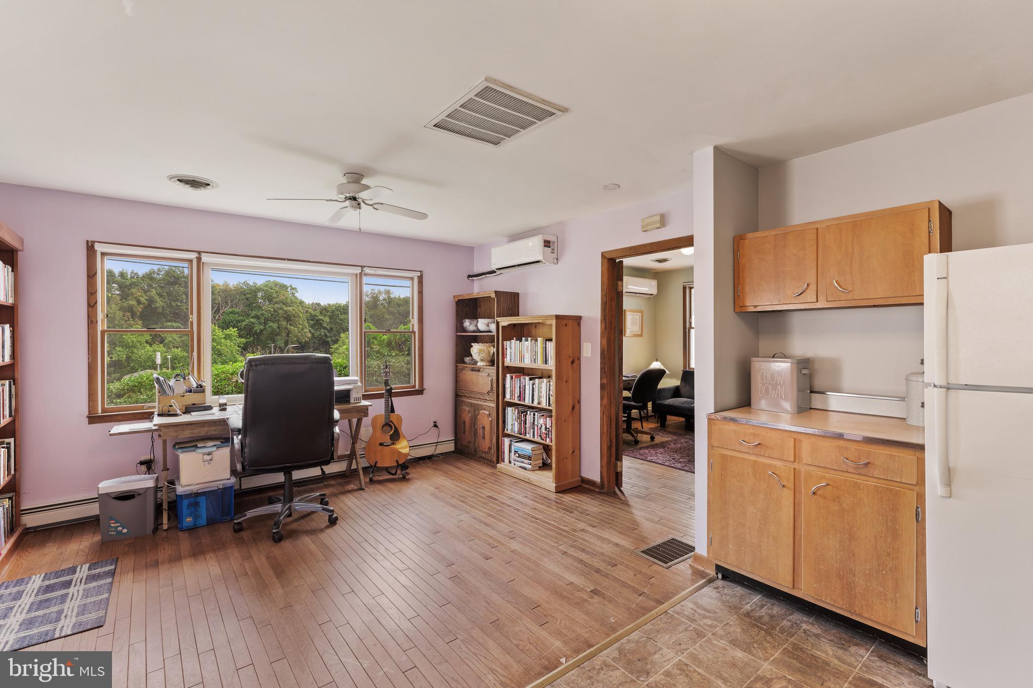 510 Epsom Road Towson, MD 21286 - Photo 27 of 48 Coffee bar/office with a view!