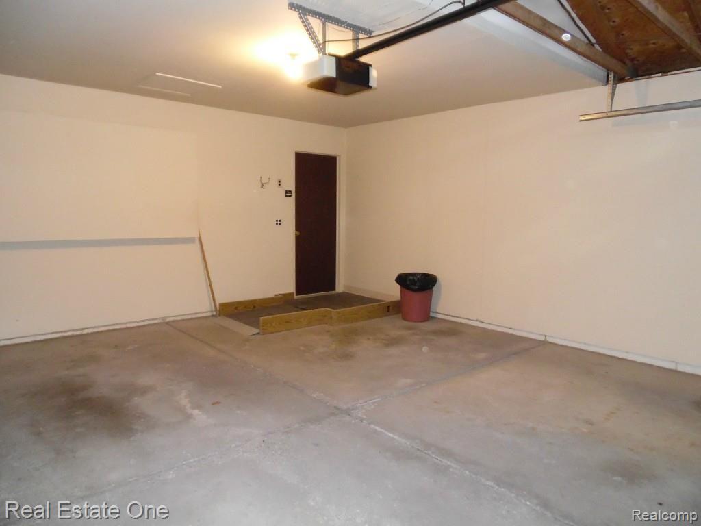 42051 Ridge Road West Novi, MI 48375 - Photo 26 of 29