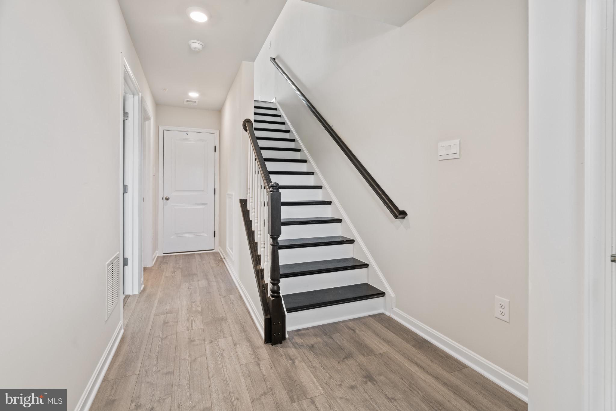 721 Compass Way Frederick, MD 21701 - Photo 3 of 31