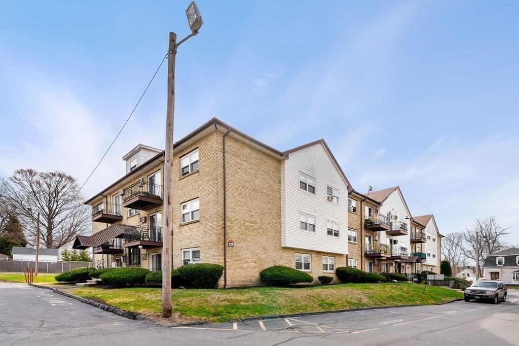 81 High Street, Unit 9 Amesbury, MA 01913 - Photo 31 of 31