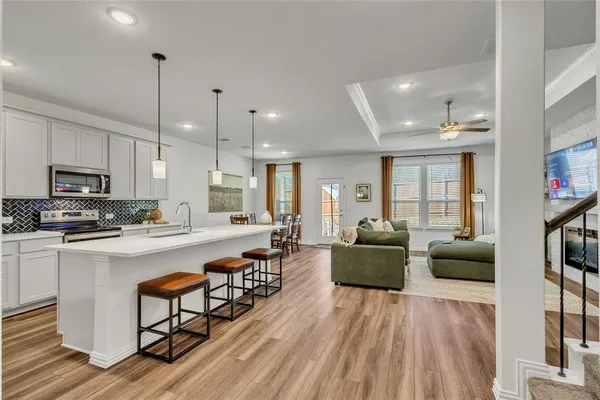 $498,900 | 7061 Buffalo Cross Trail, Fort Worth, TX 76120