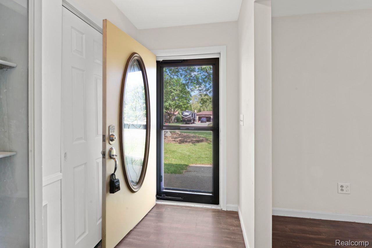 3522 North Gale Road Davison, MI 48423 - Photo 9 of 45 Gallery Image 9