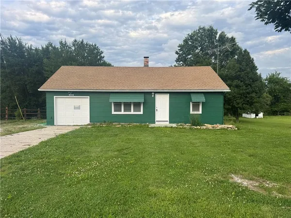 $185,000 | 14389 Highway M Highway, Rayville, MO 64084