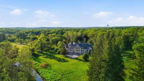 $2,700,000 | 1201 Plum Tree Road, Barrington, IL 60010