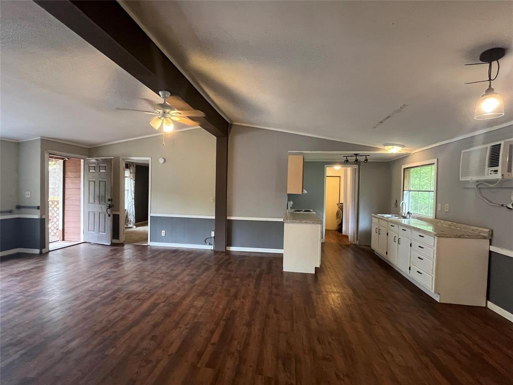 1466 Rancho Road Quinlan, TX 75474 - Photo 5 of 31