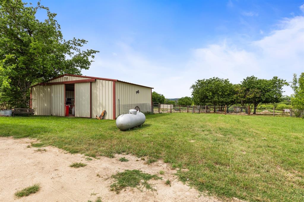 418 Broadway Street Meridian, TX 76665 - Photo 4 of 26