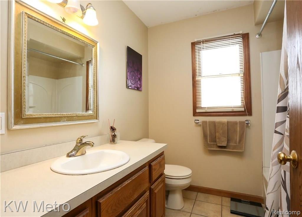 6811 Clintonville Road Clarkston, MI 48348 - Photo 26 of 32