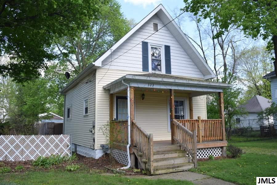 323 Orange Street Jackson, MI 49202 - Photo 1 of 14 Photo 1