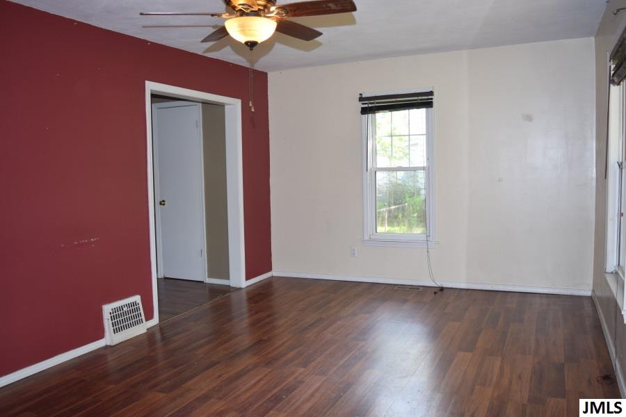 323 Orange Street Jackson, MI 49202 - Photo 5 of 14 Photo 5