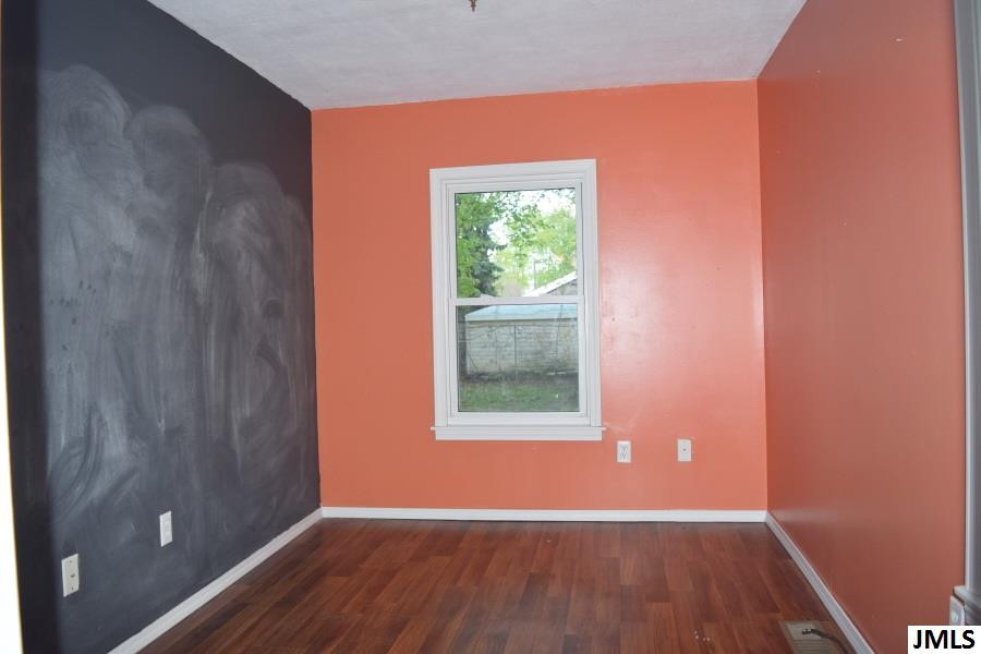323 Orange Street Jackson, MI 49202 - Photo 9 of 14 Photo 9
