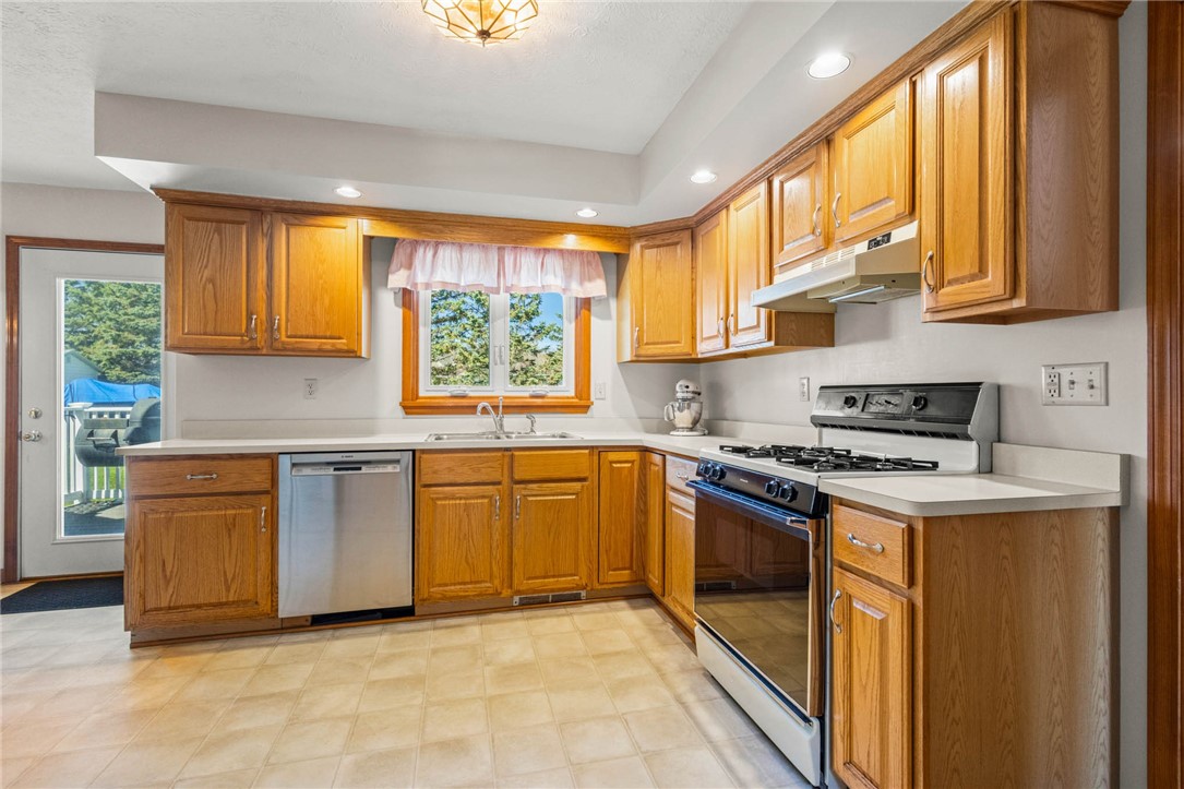 494 Barks Road Caledonia, NY 14423 - Photo 5 of 50