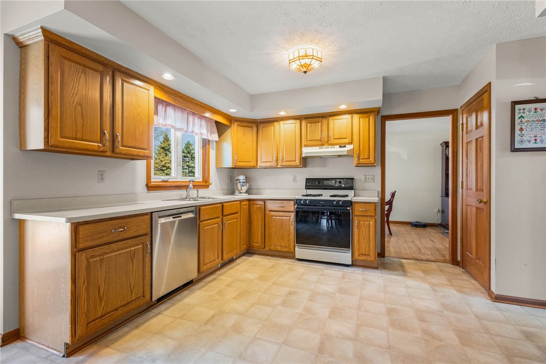 494 Barks Road Caledonia, NY 14423 - Photo 6 of 50