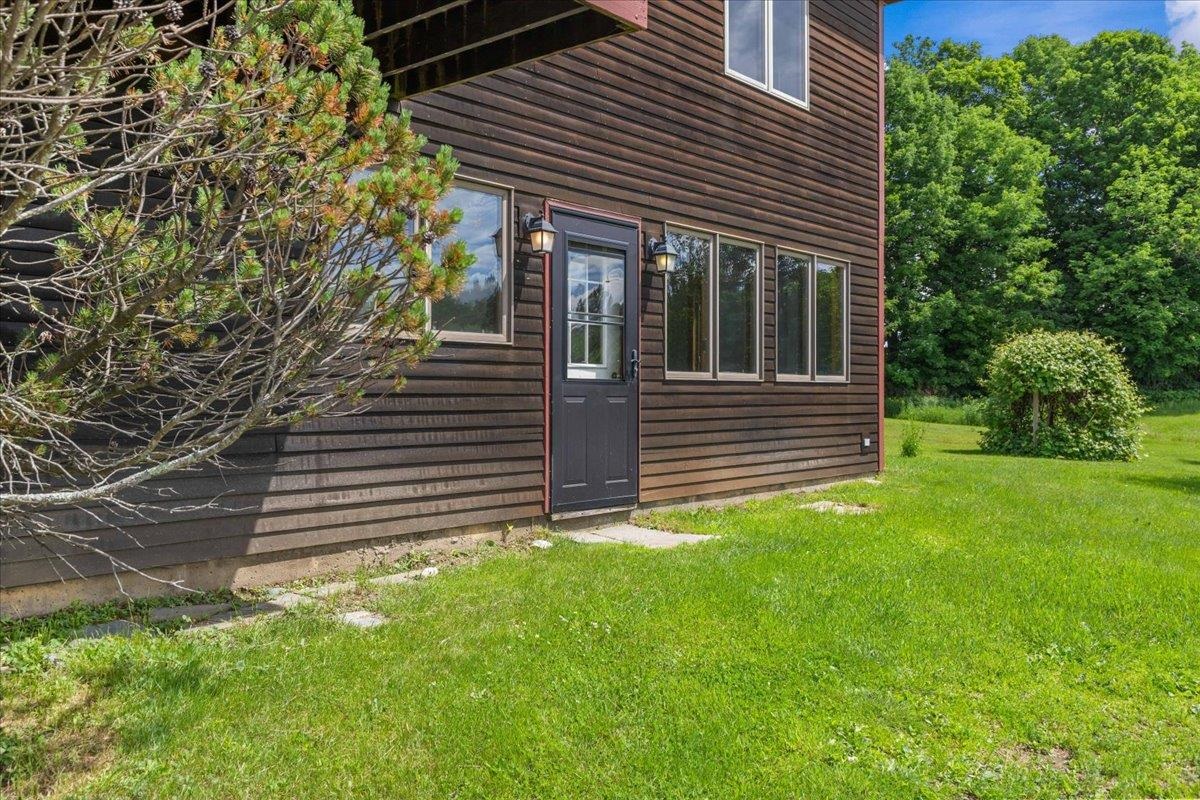 1992 West Hill Road Stowe, VT 05672 - Photo 3 of 39