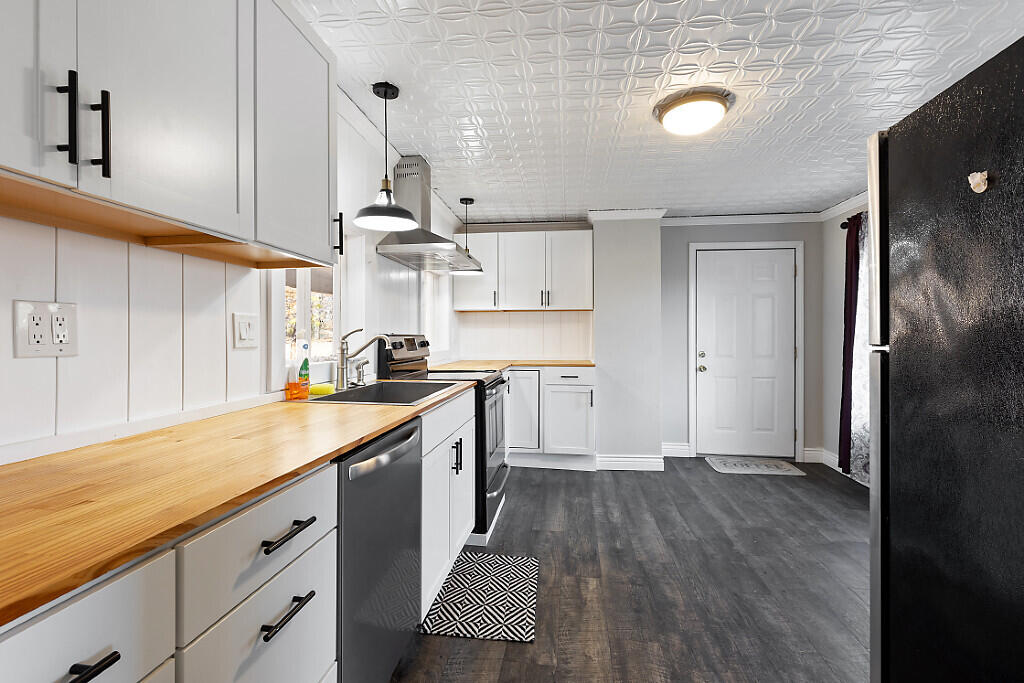 107 Ferry Road Chelsea, ME 04330 - Photo 13 of 45 Kitchen