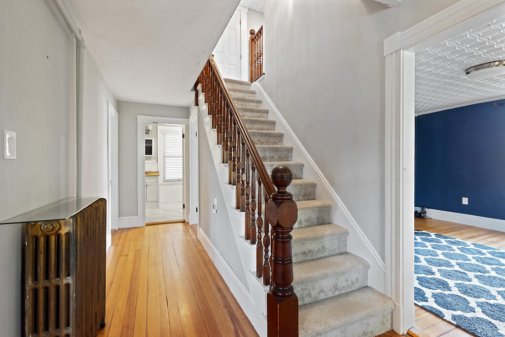 107 Ferry Road Chelsea, ME 04330 - Photo 7 of 45 Entry Way