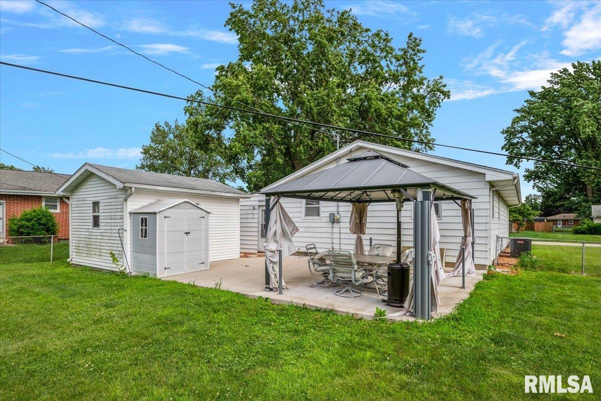 701 Samuel Street Taylorville, IL 62568 - Photo 28 of 31