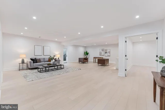 $1,825,000 | 3215 Cofer Road, Falls Church, VA 22042