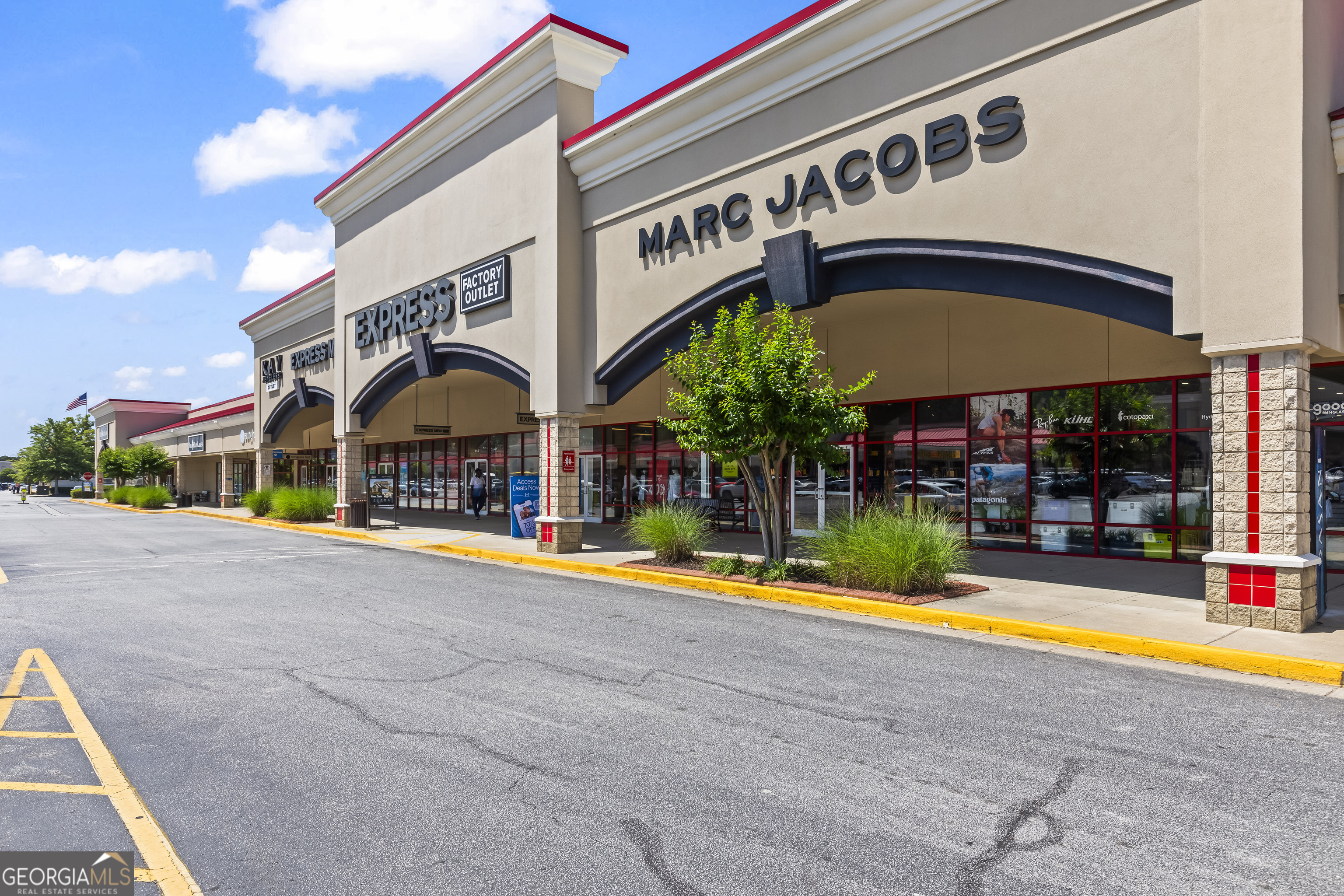 355 Chuli Road Griffin, GA 30223 - Photo 15 of 16 a view of street with sitting area