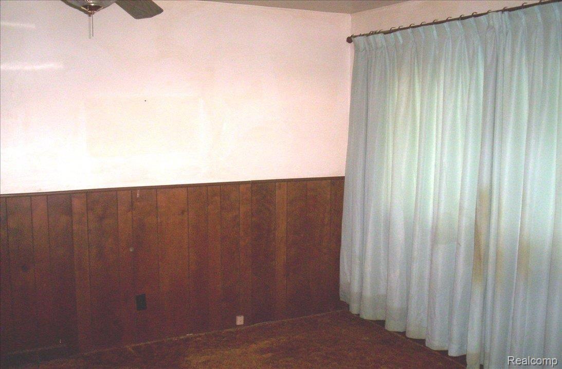 19730 Karr Road Belleville, MI 48111 - Photo 4 of 6 DINING ROOM
