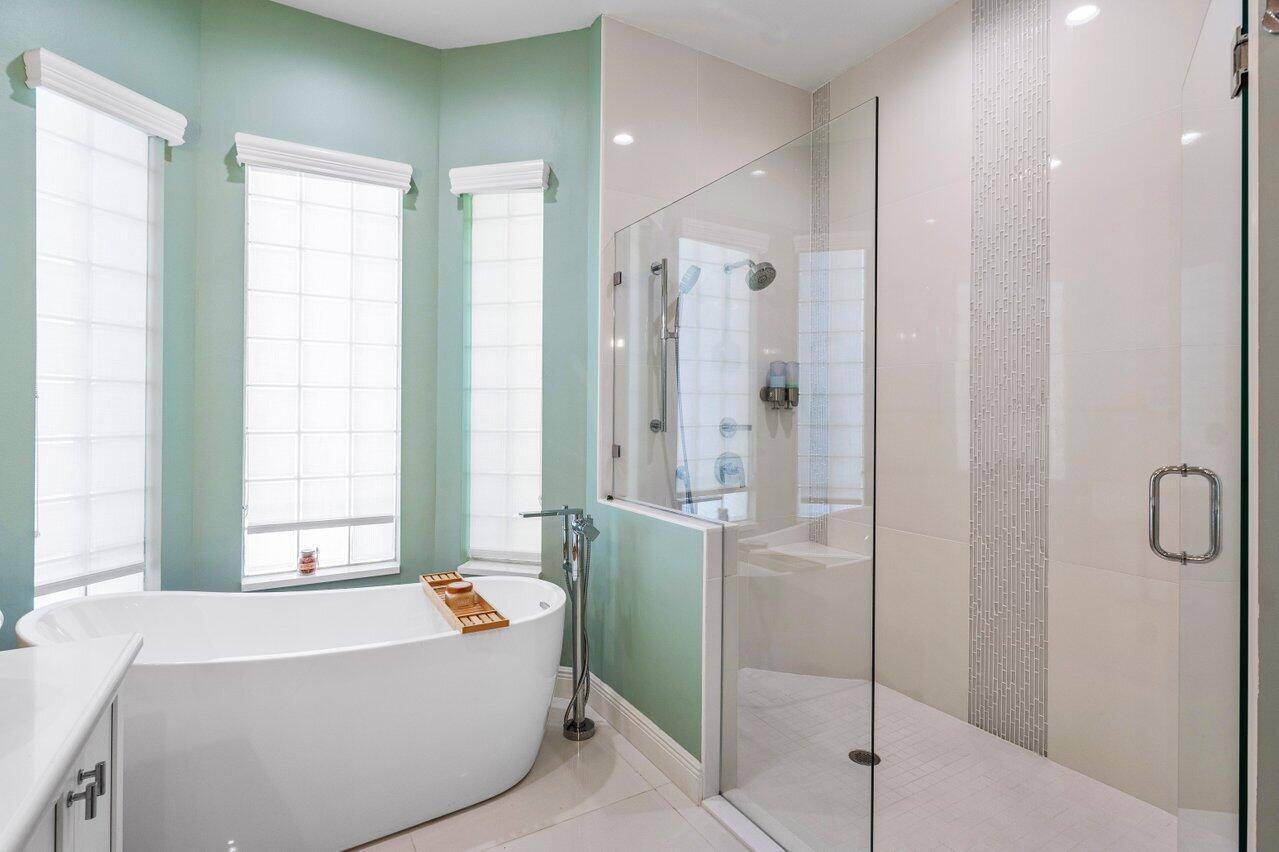 8072 Laurel Ridge Court Delray Beach, FL 33446 - Photo 38 of 66 .