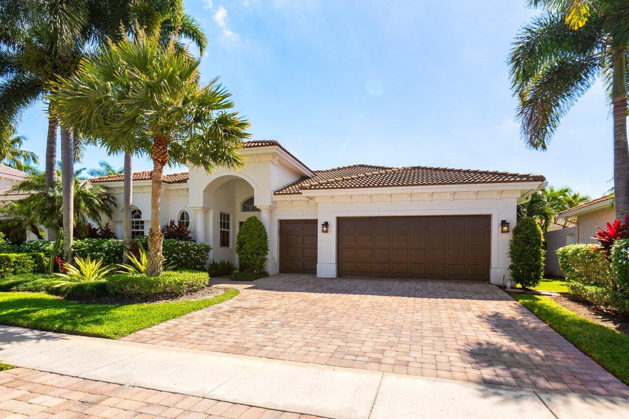 8072 Laurel Ridge Court Delray Beach, FL 33446 - Photo 4 of 66 .
