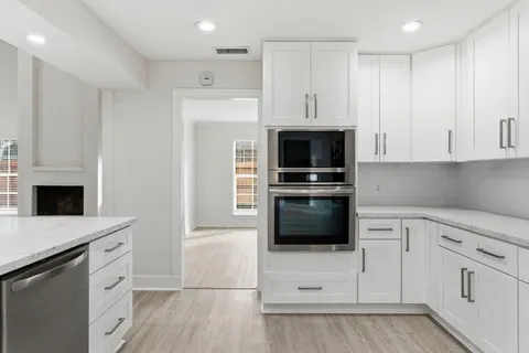 $525,000 | 13811 Menasco Court, Houston, TX 77077