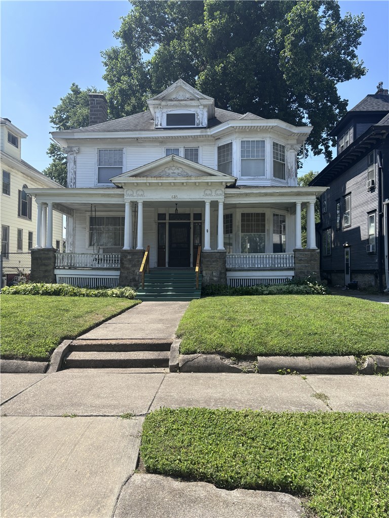 615 West Macon Street Decatur, IL 62522 - Photo 1 of 28