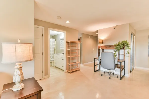 $2,000 | 44 Elm Street, Unit 306, Worcester, MA 01609