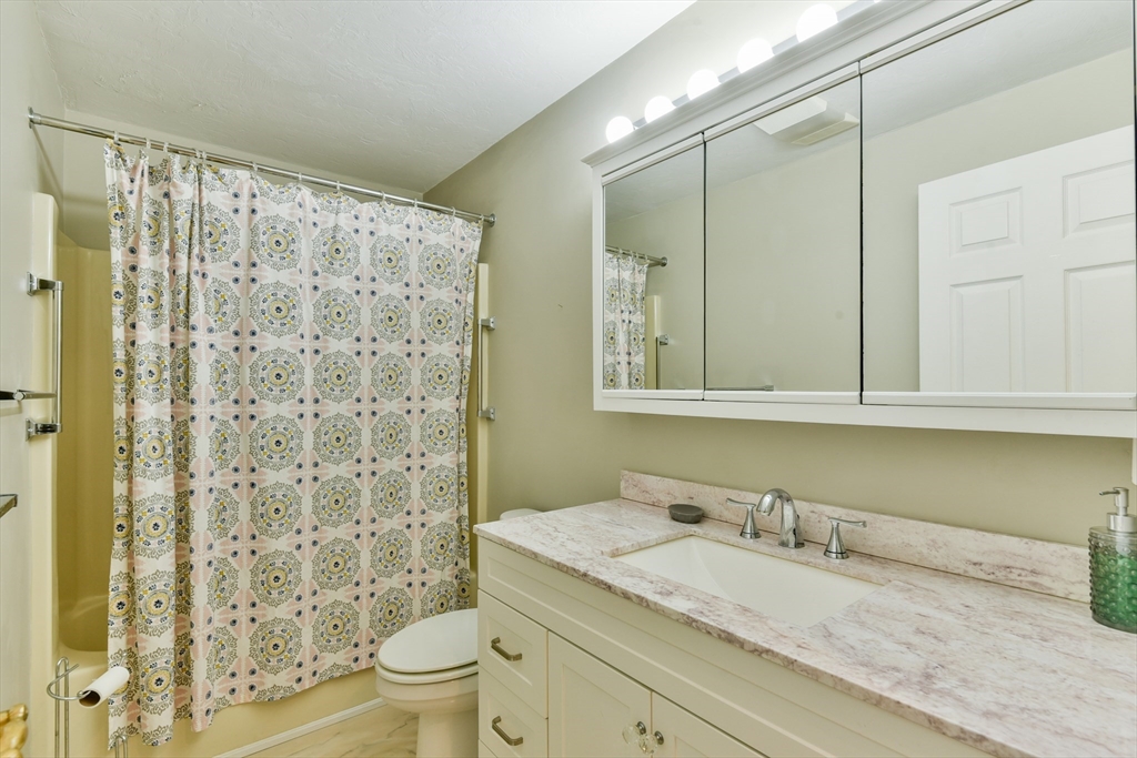 44 Elm Street, Unit 306 Worcester, MA 01609 - Photo 4 of 18