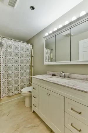 $2,000 | 44 Elm Street, Unit 306, Worcester, MA 01609