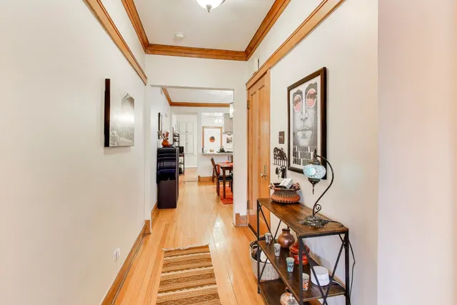 $899,000 | 2036 West Farragut Avenue, Chicago, IL 60625