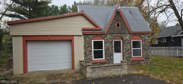 $174,900 | 680 Central Avenue South, Milaca, MN 56353