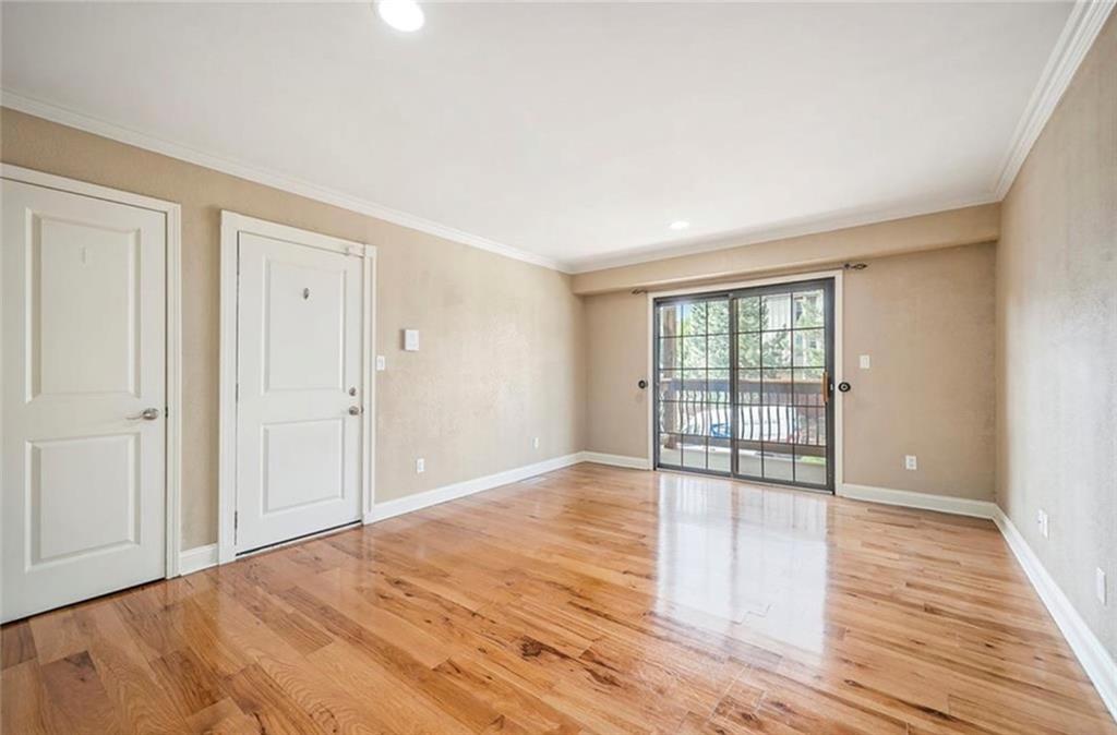 1104 West 46th Street, Unit 2 Kansas City, MO 64112 - Photo 4 of 14