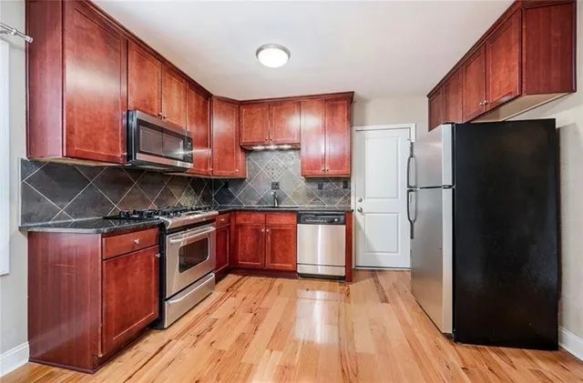 $1,375 | 1104 West 46th Street, Unit 2, Kansas City, MO 64111