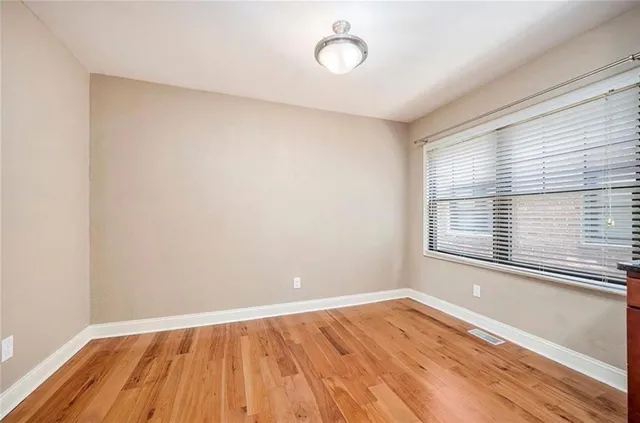 $1,375 | 1104 West 46th Street, Unit 2, Kansas City, MO 64111