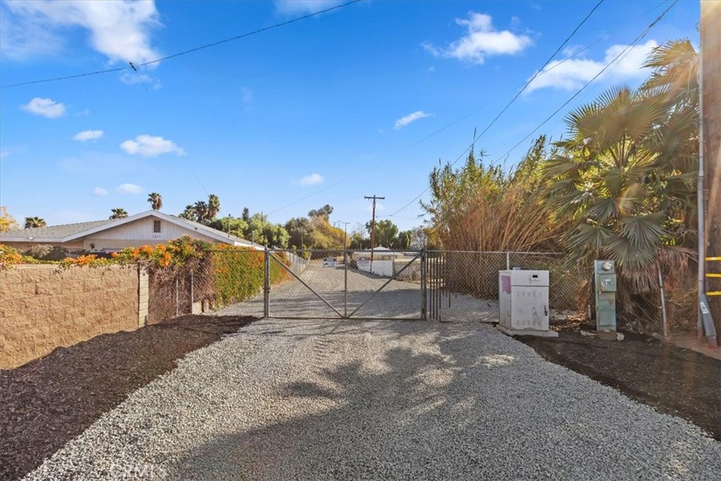 19594 Temescal Canyon Road Corona, CA 92881 - Photo 33 of 50