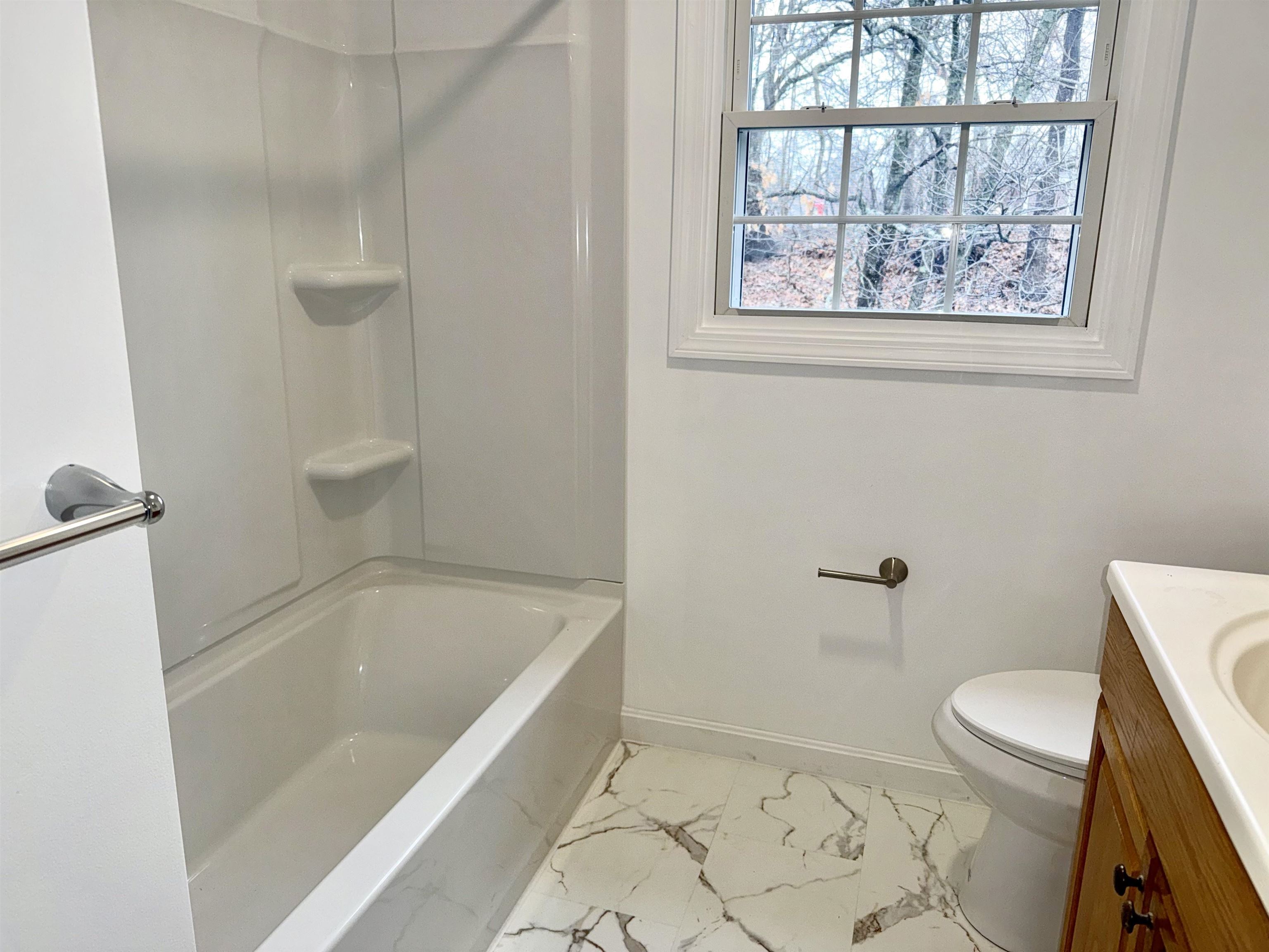 10 Sunset Circle Derry, NH 03038 - Photo 11 of 19