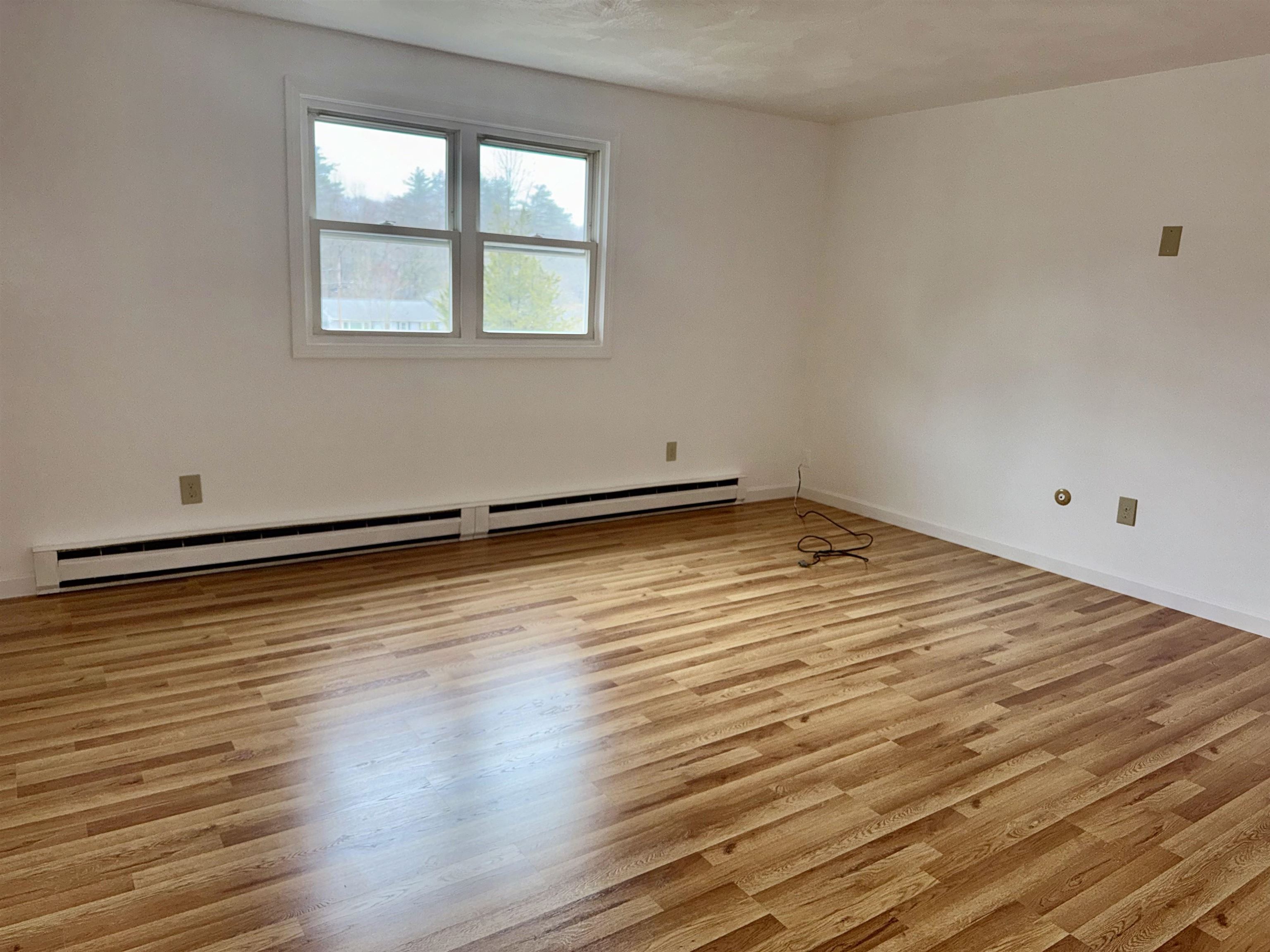 10 Sunset Circle Derry, NH 03038 - Photo 10 of 19