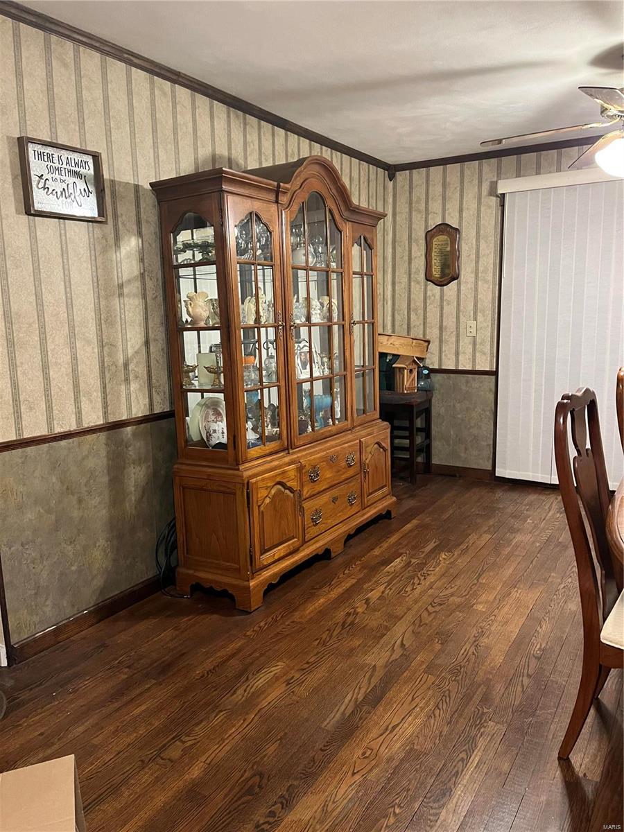 726 Walnut Hill Road Centralia, IL 62801 - Photo 6 of 17