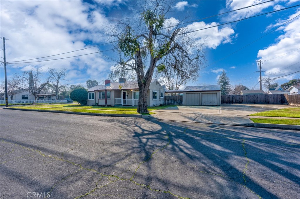 598 East 19th Street Merced, CA 95340 - Photo 3 of 25 a view of swimming pool with an outdoor space and seating area