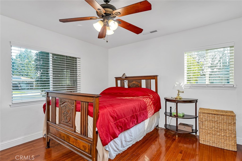 598 East 19th Street Merced, CA 95340 - Photo 10 of 25 a bed room with a bed and a window