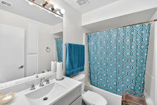 $230,000 | 48324 Stewart Drive, Unit J3, Indio, CA 92201