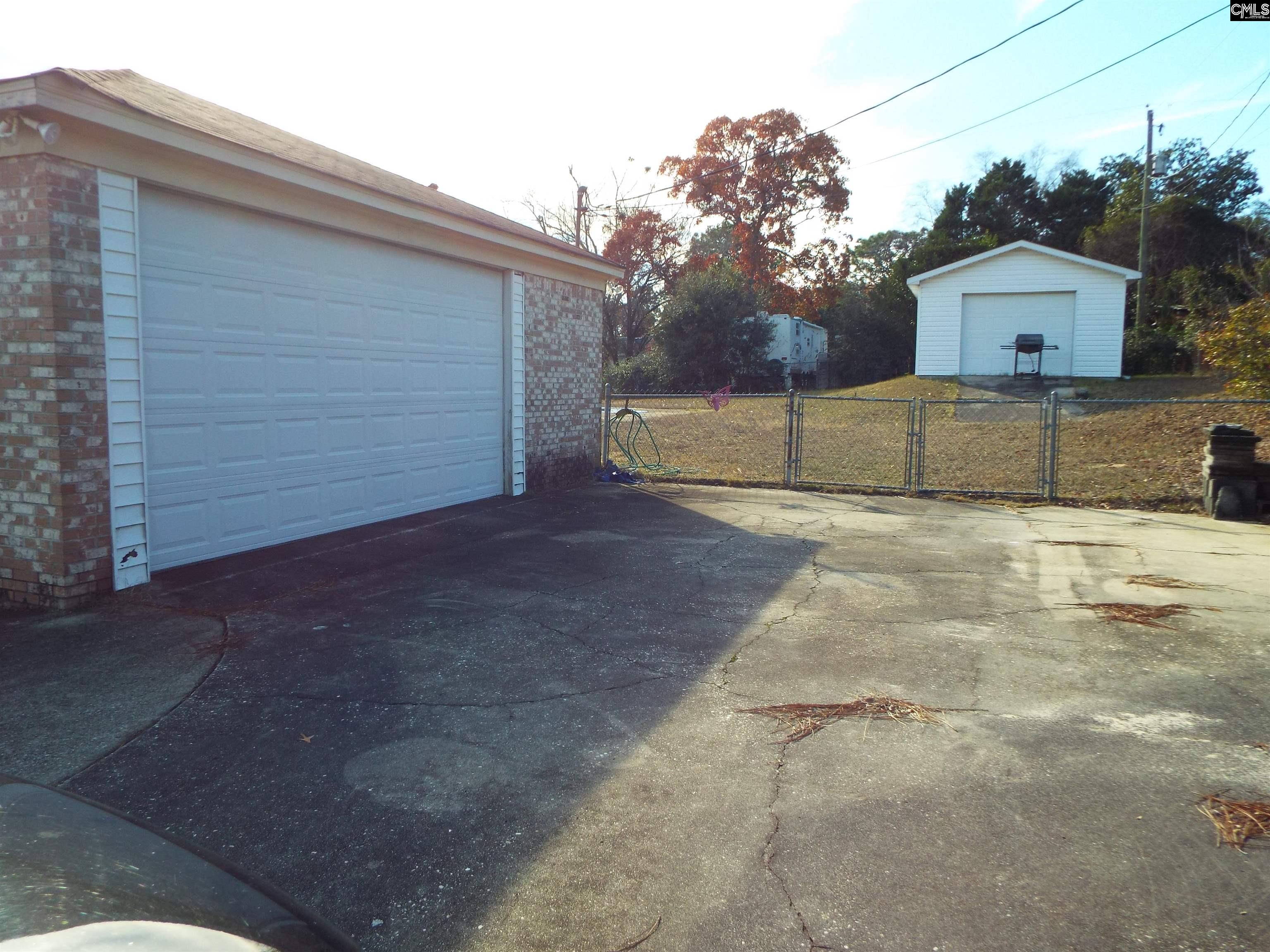 586 Beverly Hills Road Camden, SC 29020 - Photo 3 of 40
