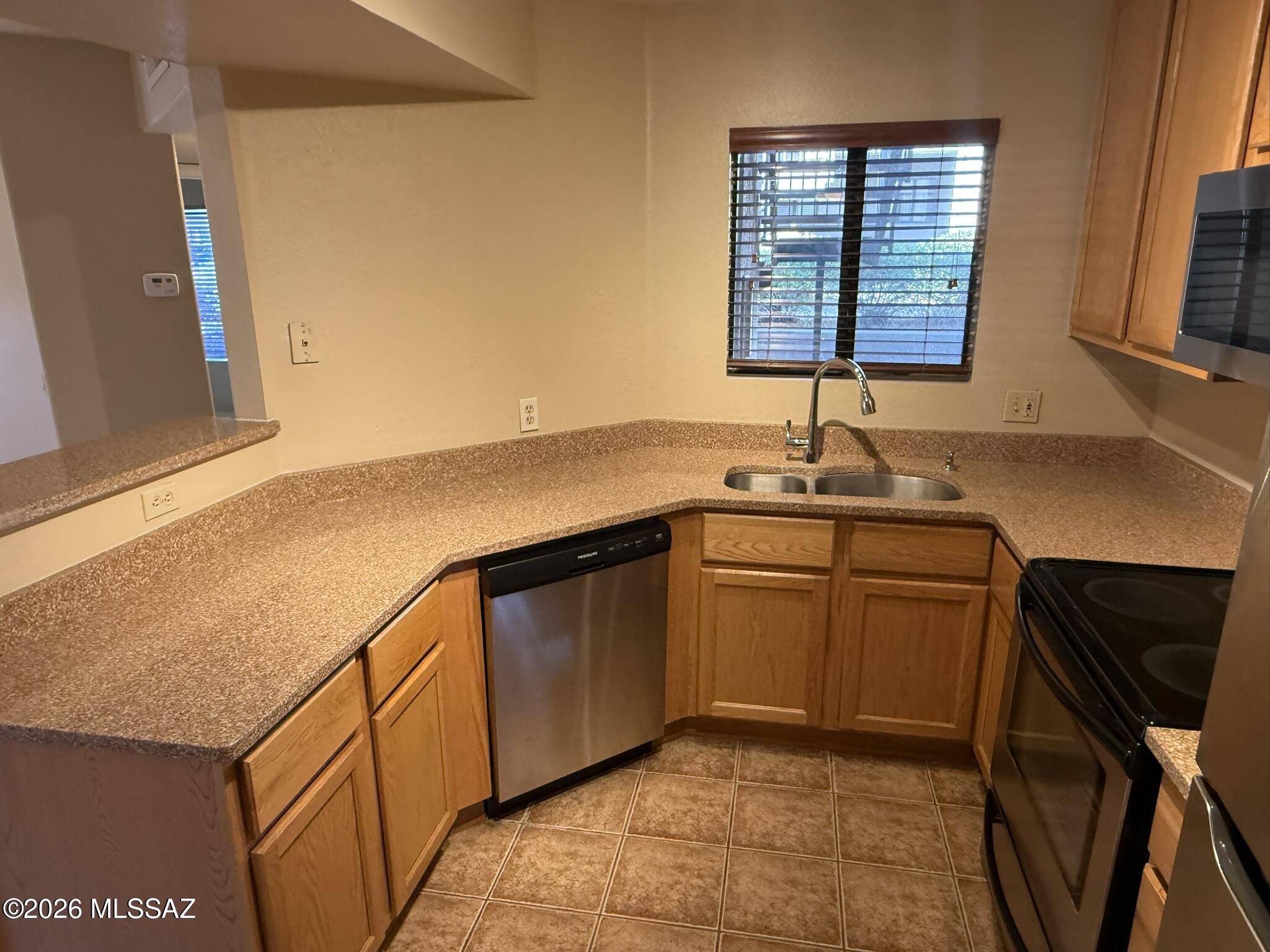 5751 North Kolb Road, Unit 11102 Tucson, AZ 85750 - Photo 6 of 33