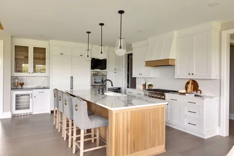 $4,625,000 | 139 Westwood Lane, Wayzata, MN 55391