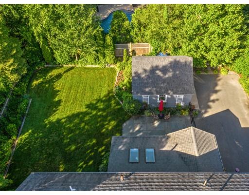 28 Appleby Road Wellesley, MA 02482 - Photo 3 of 17