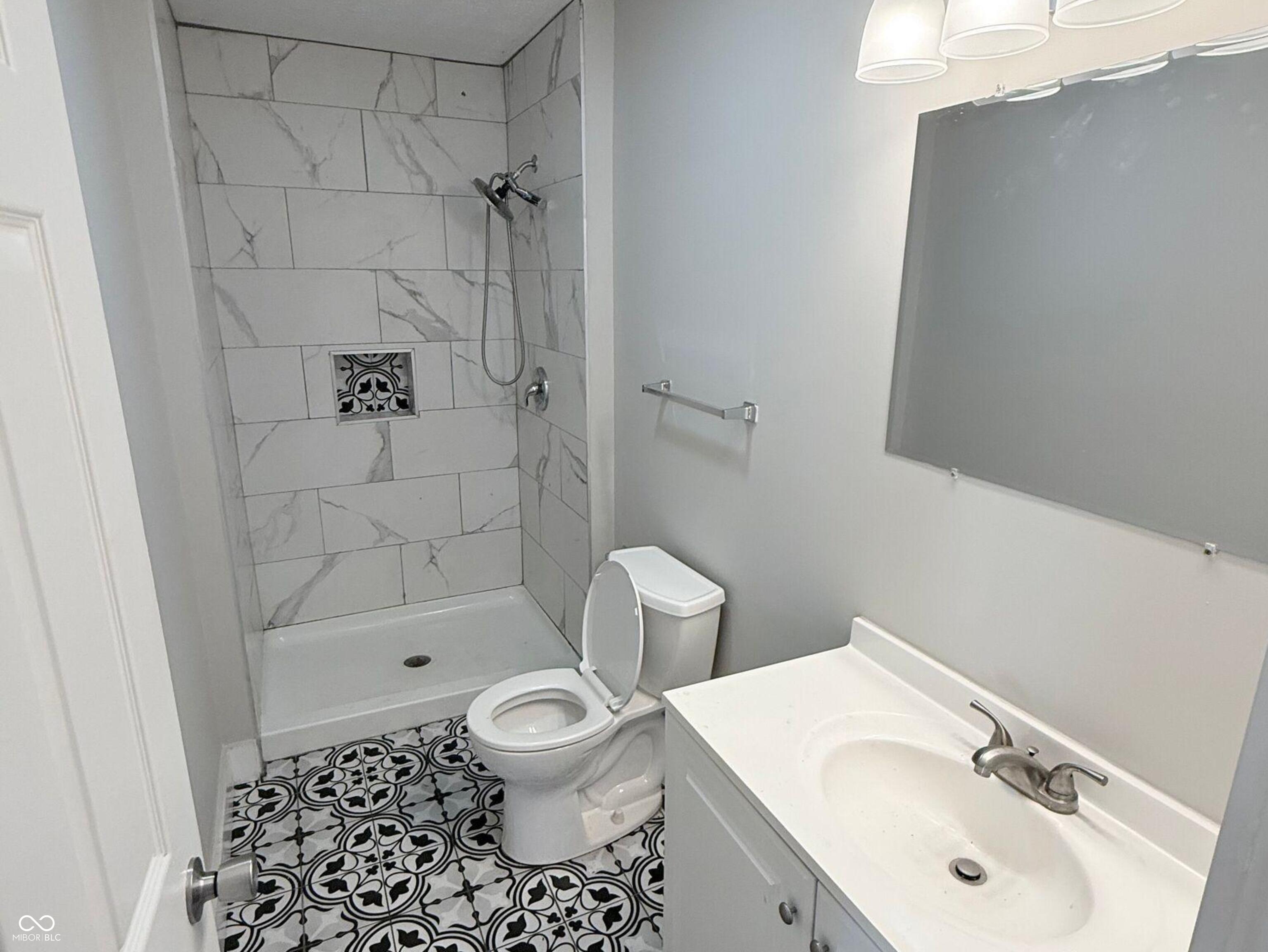 3449 Boulevard Place Indianapolis, IN 46208 - Photo 4 of 14