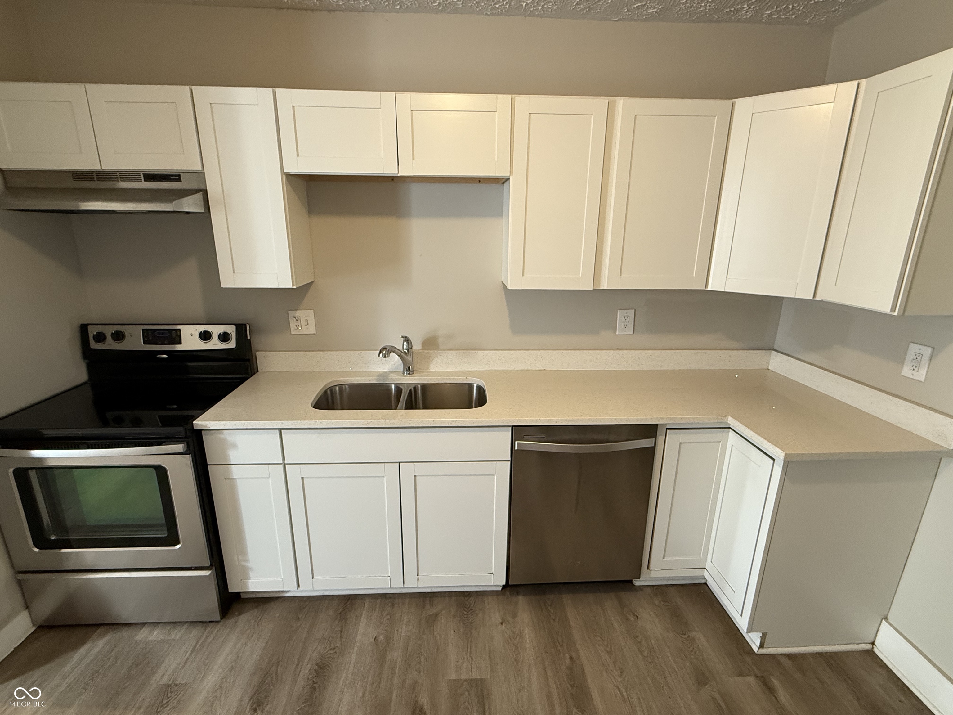 3449 Boulevard Place Indianapolis, IN 46208 - Photo 9 of 14