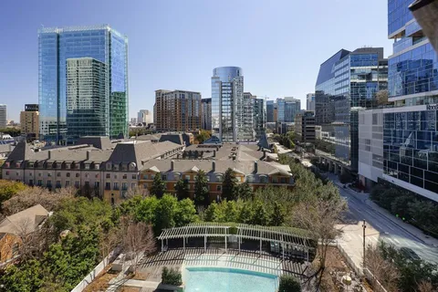 $1,150,000 | 2900 McKinnon Street, Unit 801, Dallas, TX 75201