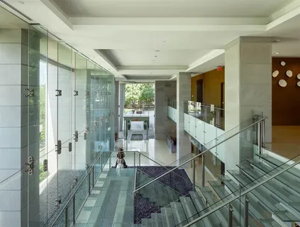 $1,150,000 | 2900 McKinnon Street, Unit 801, Dallas, TX 75201